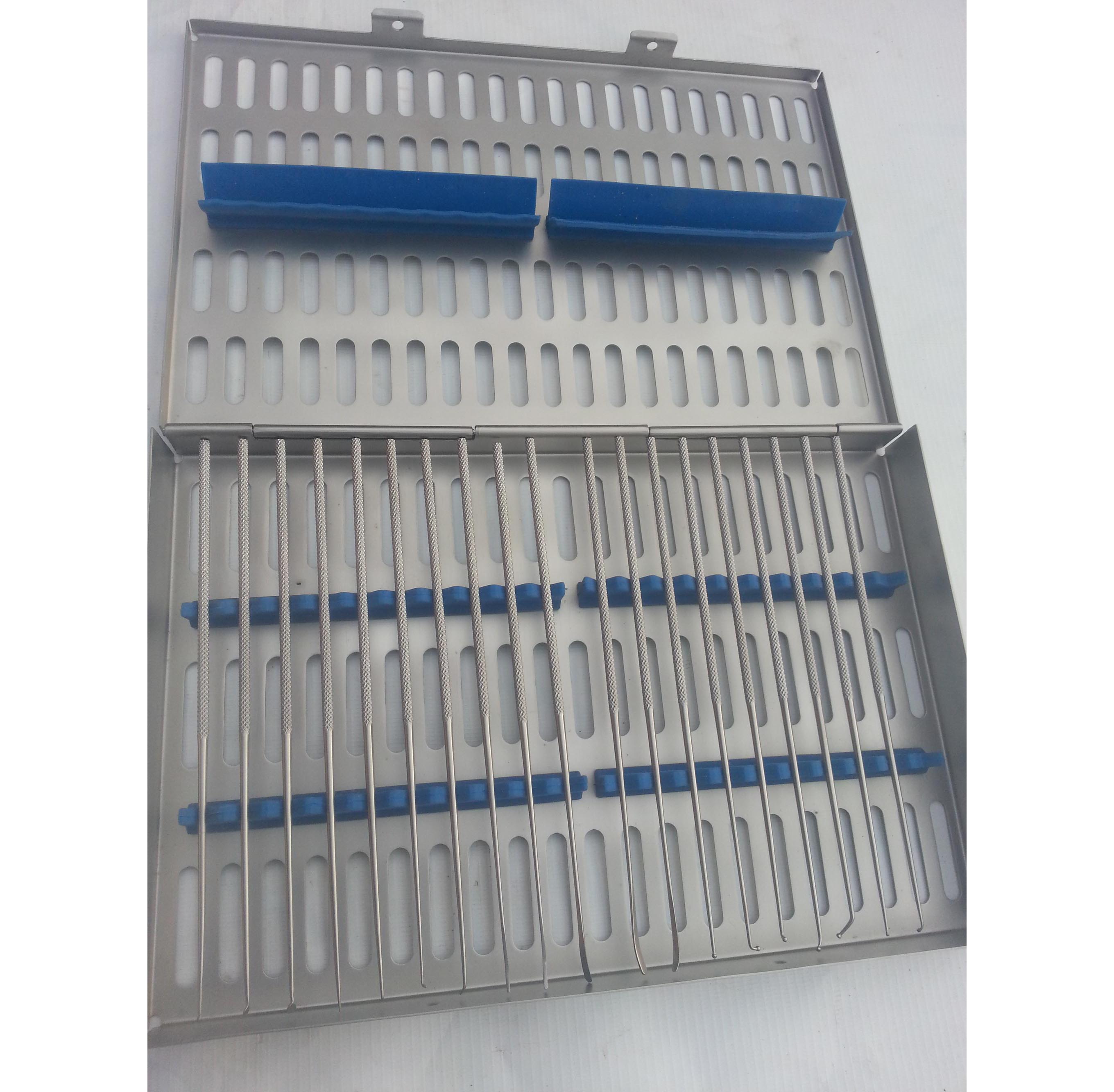 Micro Kerrison Rongeur, Small Handles, 9.0 Mm Opening, Thin Footplates, 90 Degree Up, 3.0 Mm Bite, 7" (17.8 Cm)